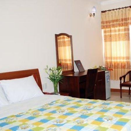 Ha Long Hotel Chau Doc Buitenkant foto