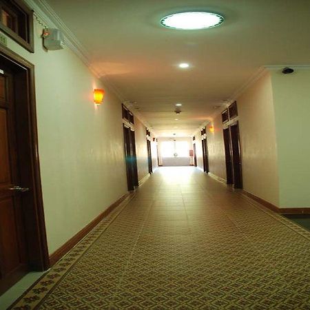 Ha Long Hotel Chau Doc Buitenkant foto